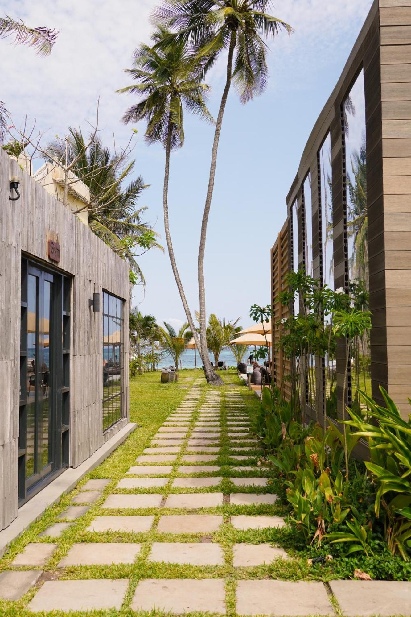 Lalagalu - Beachfront Ecocabins Diani Beach Exterior photo